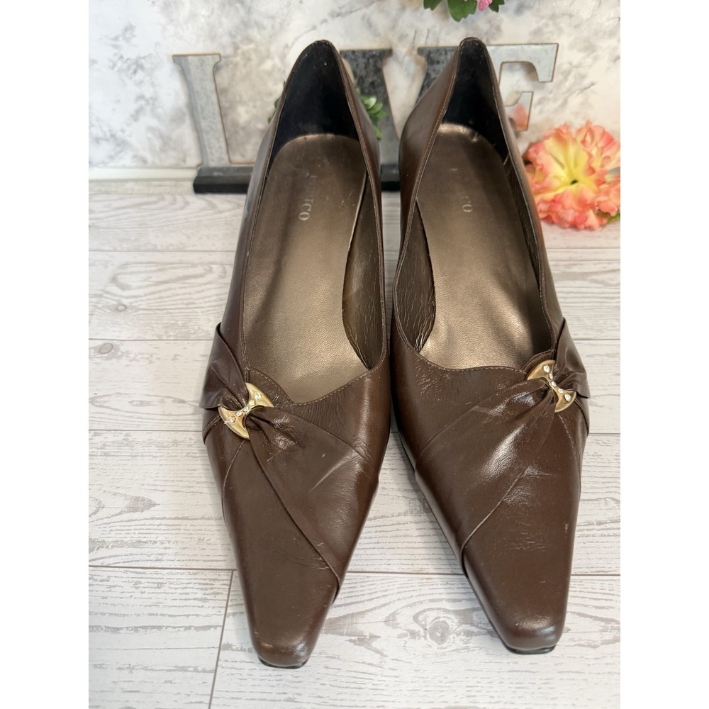 Eurico Brown Leather Pumps EU43 US11 Narrow‎ Gold Accent Kitten Heel Y2K Brazil